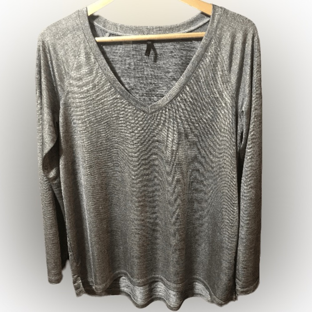 NYDJ gold and silver long sleeve v neck blouse size small